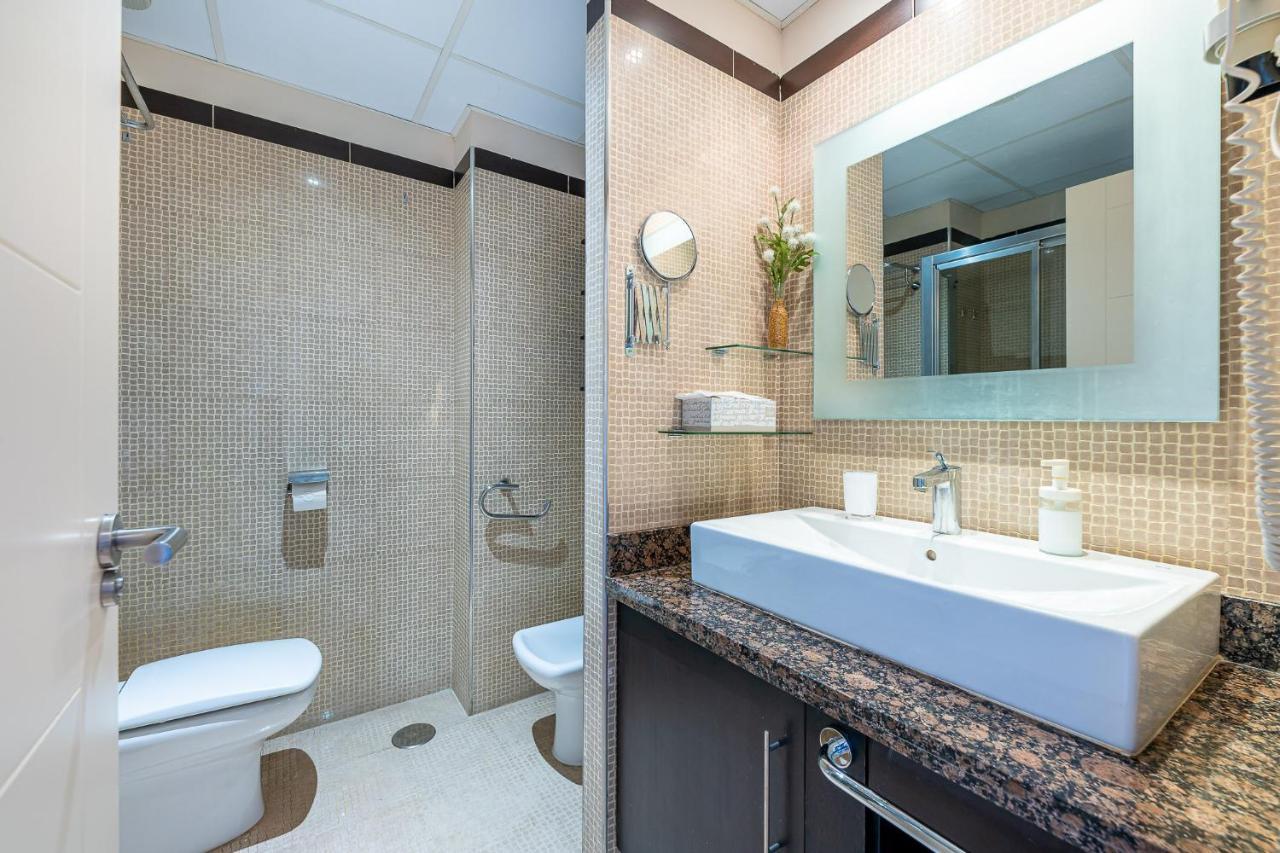 797 Holiday Rentals - Arcosur1- Moderno Apartamento Con Terraza Y Vistas Benalmádena Eksteriør billede