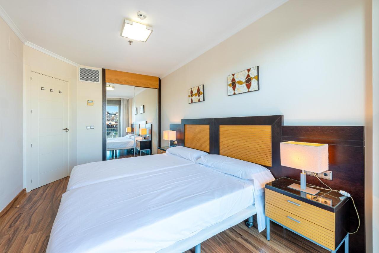 797 Holiday Rentals - Arcosur1- Moderno Apartamento Con Terraza Y Vistas Benalmádena Eksteriør billede
